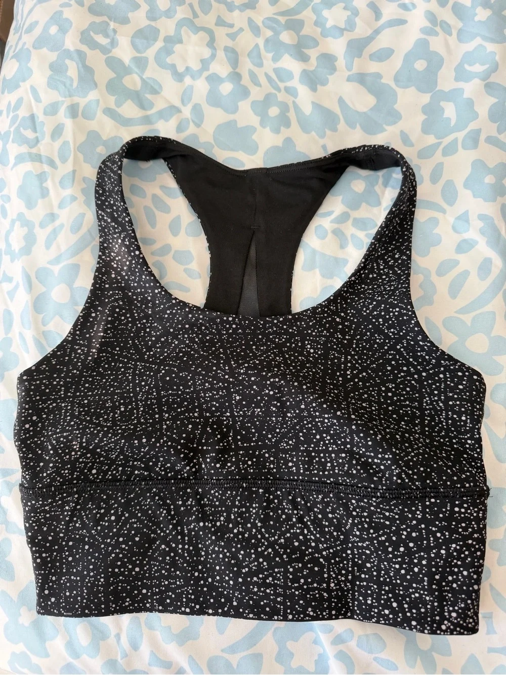 Like New Lululemon Invigorate Bra Longline in Nightview Black/White size 4